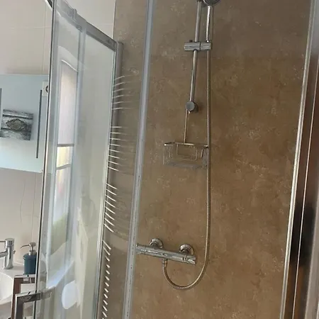 公寓 Beautiful 1 Bed In City *